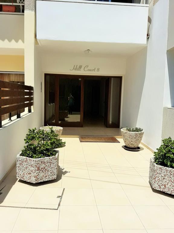 32 Hill Court Daire Larnaca Dış mekan fotoğraf