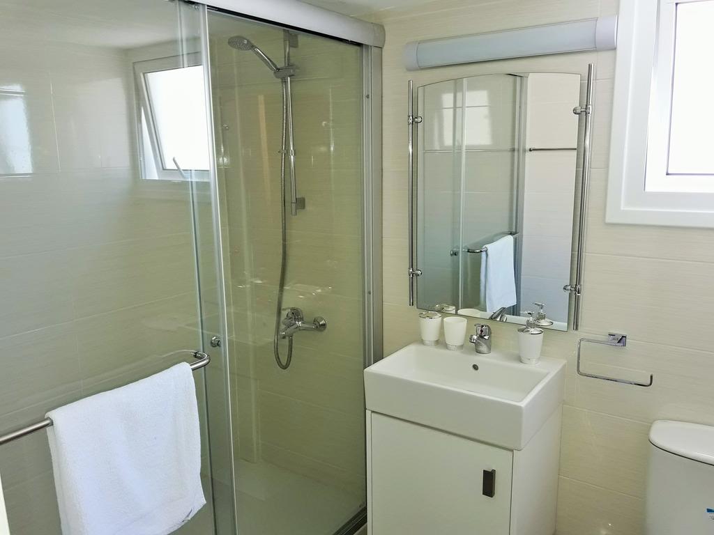 32 Hill Court Daire Larnaca Dış mekan fotoğraf