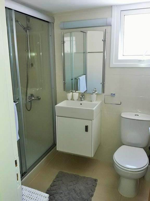 32 Hill Court Daire Larnaca Dış mekan fotoğraf
