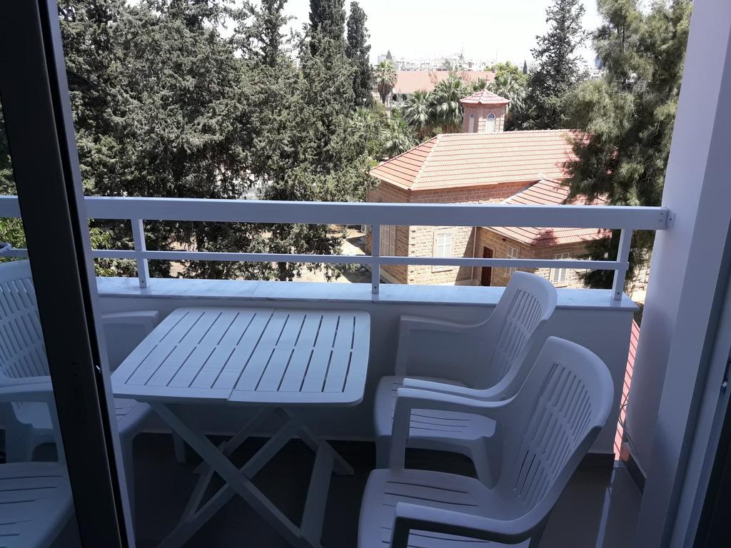 32 Hill Court Daire Larnaca Dış mekan fotoğraf
